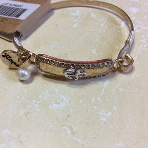 Bar Anchor Bracelet